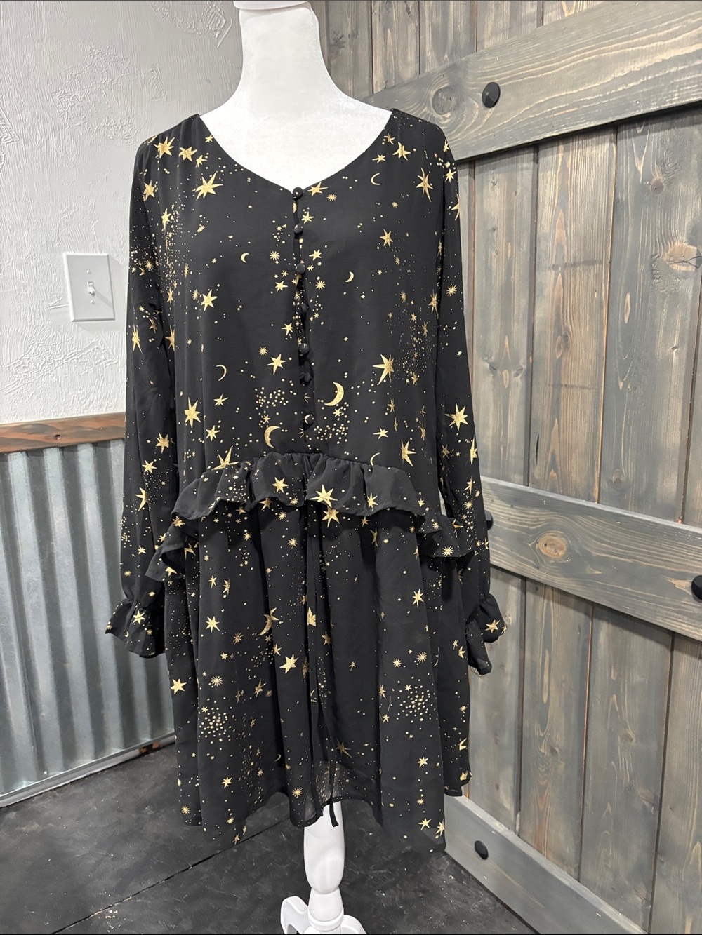Black & Gold Star Print Ruffle Dress